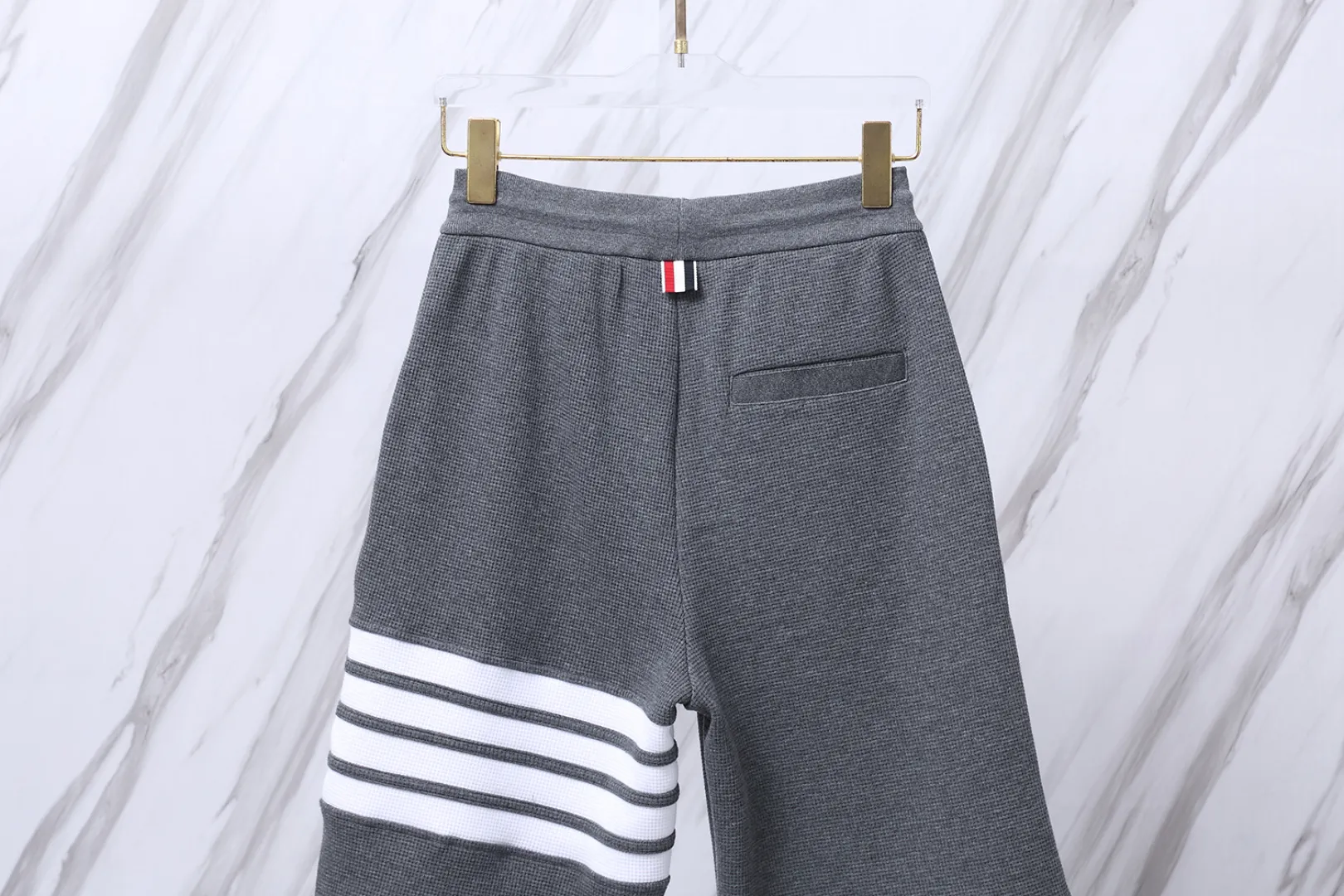 ：116（TB ） THOM BROWNE . TB Factory Same Style TB TB ：Dark Gray/Light Gray/Navy Blue/Black Size：0/1/2/3/4